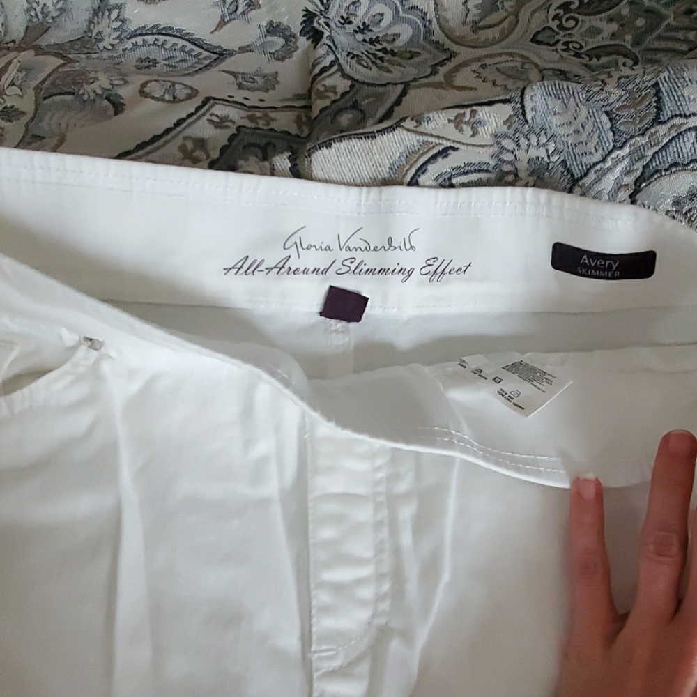 White capri pants